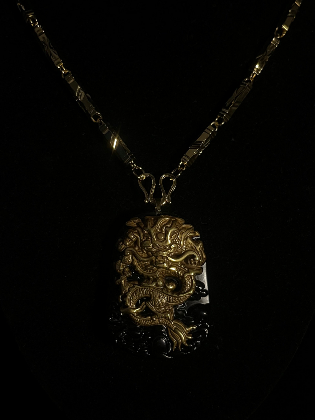 GOLD & BLACK JADE DRAGON + V1 CHAIN