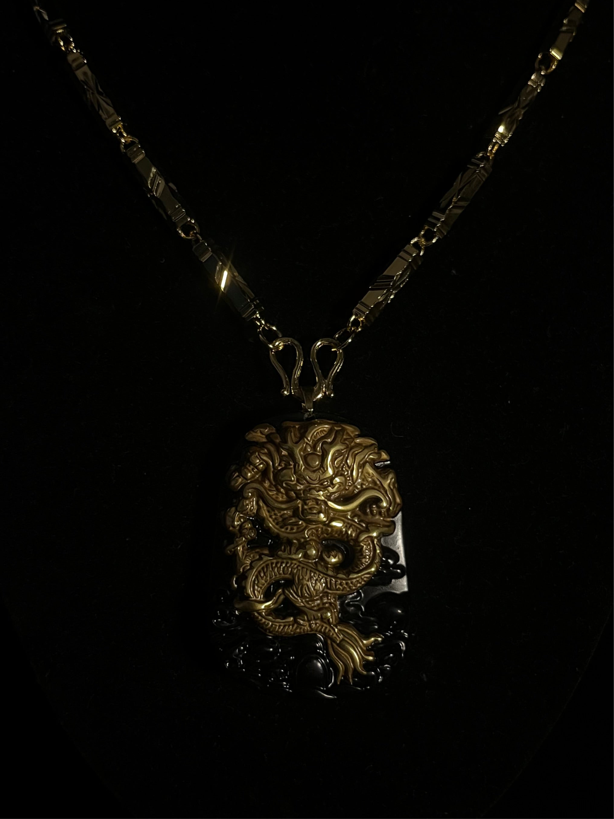 GOLD & BLACK JADE DRAGON + V1 CHAIN