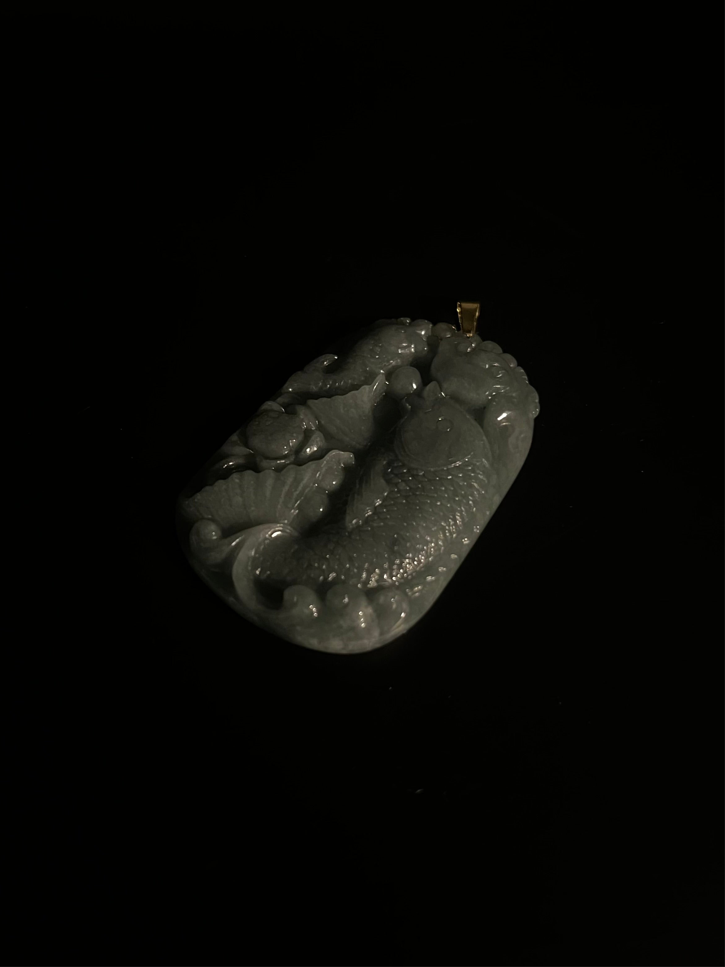 ( PENDANT ) JADE KOI FISH