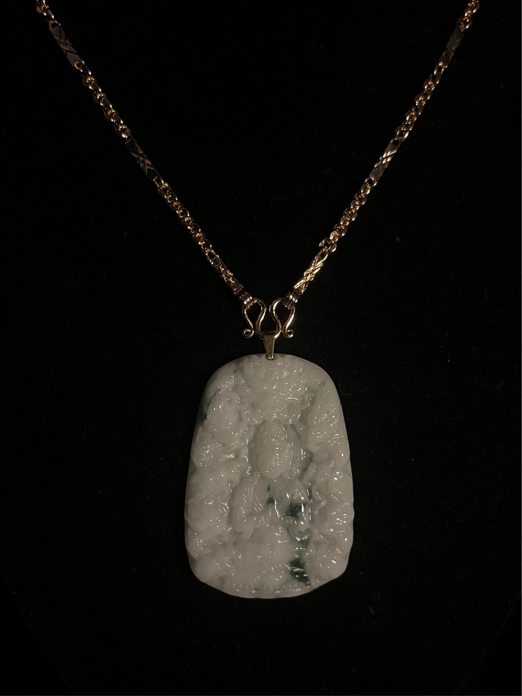( PENDANT ) WHITE JADE BUDDHA + DRAGON