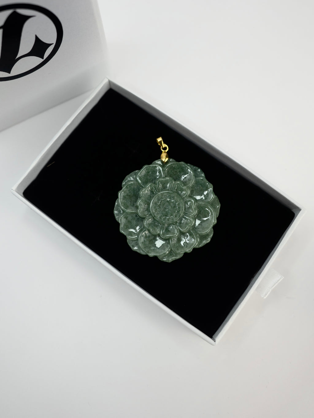 ( PENDANT ) JADE FLOWER