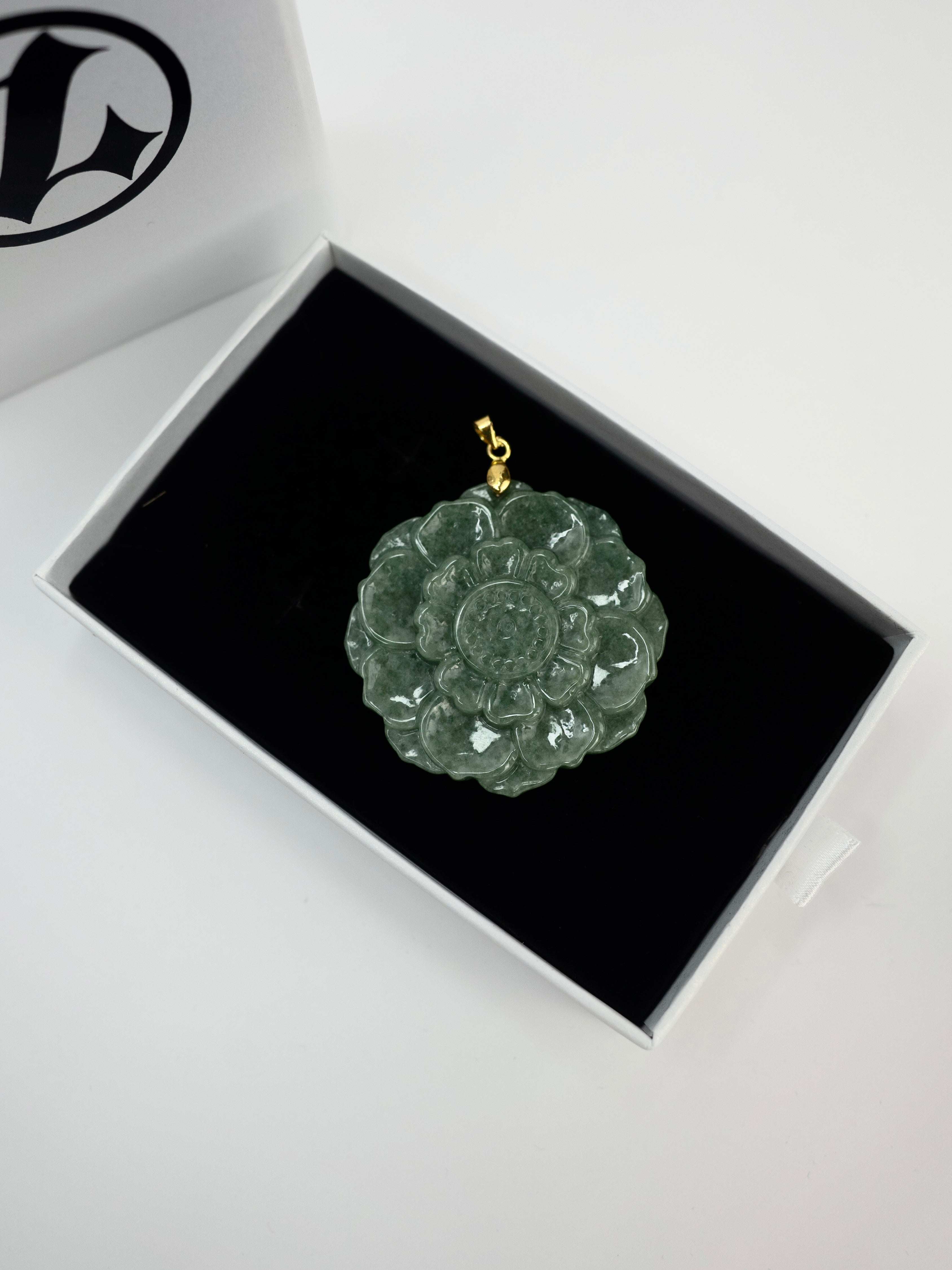 ( PENDANT ) JADE FLOWER