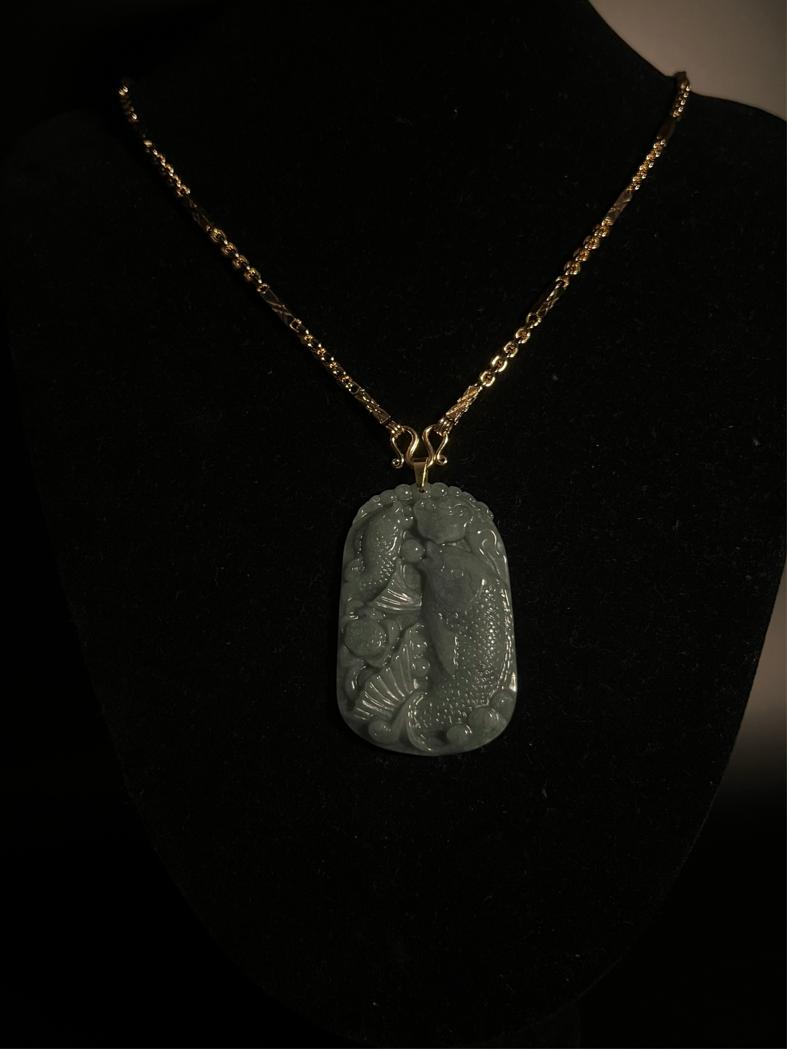 ( PENDANT ) JADE KOI FISH