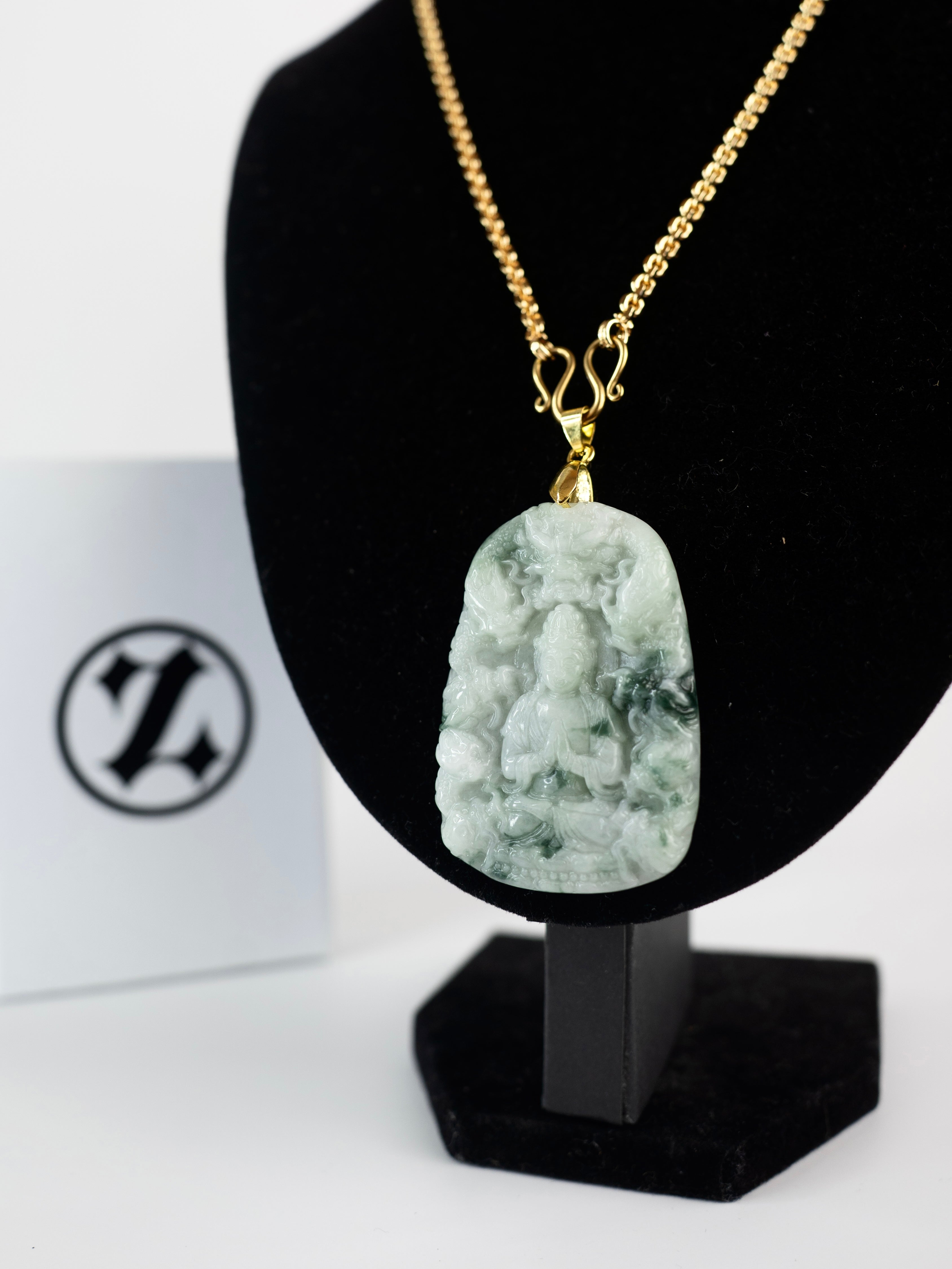 ( PENDANT ) WHITE JADE BUDDHA + DRAGON