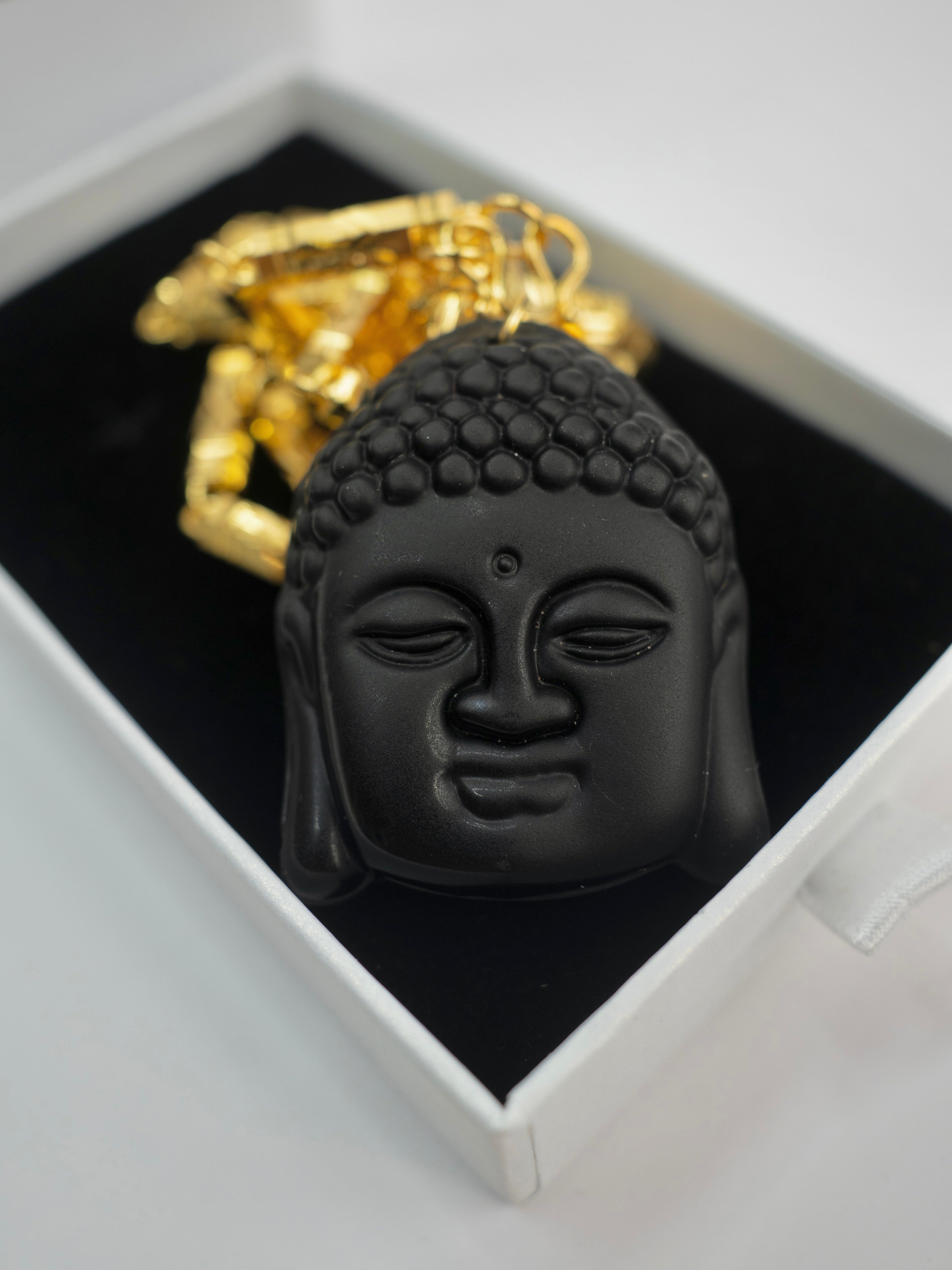 BLACK JADE WOMAN BUDDHA + V1 CHAIN