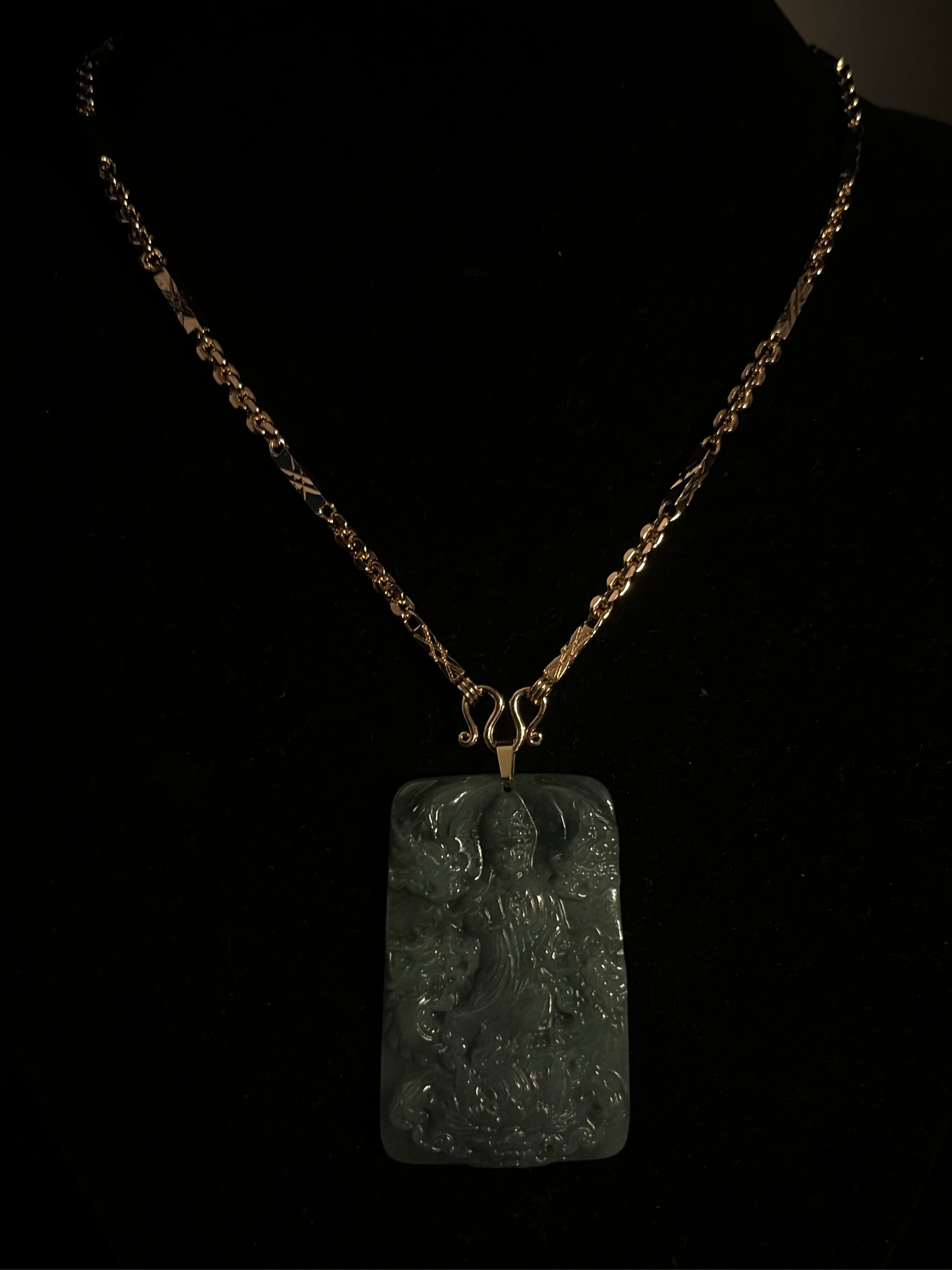 ( PENDANT ) WOMAN BUDDHA + 4 DRAGONS