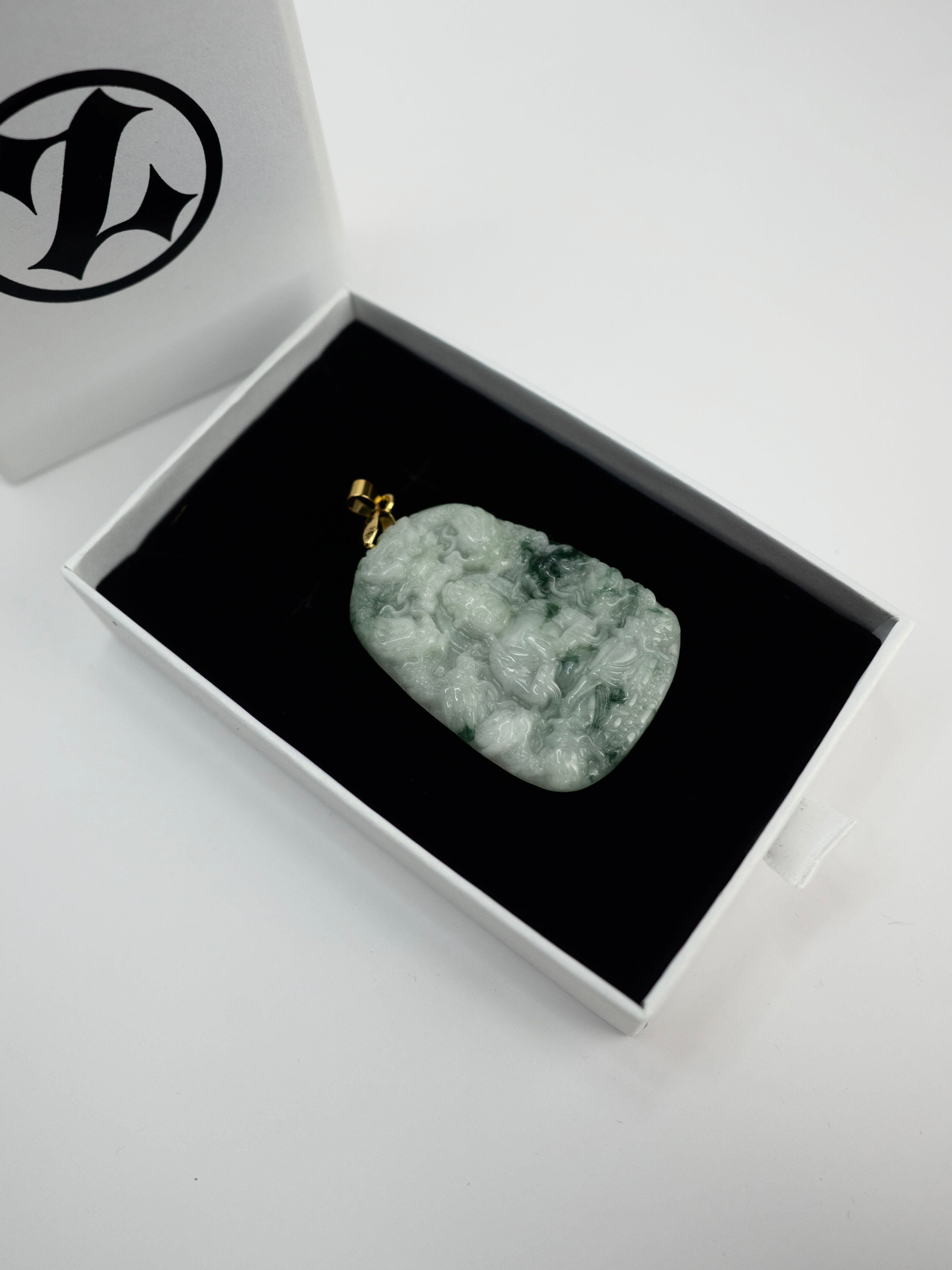 ( PENDANT ) WHITE JADE BUDDHA + DRAGON